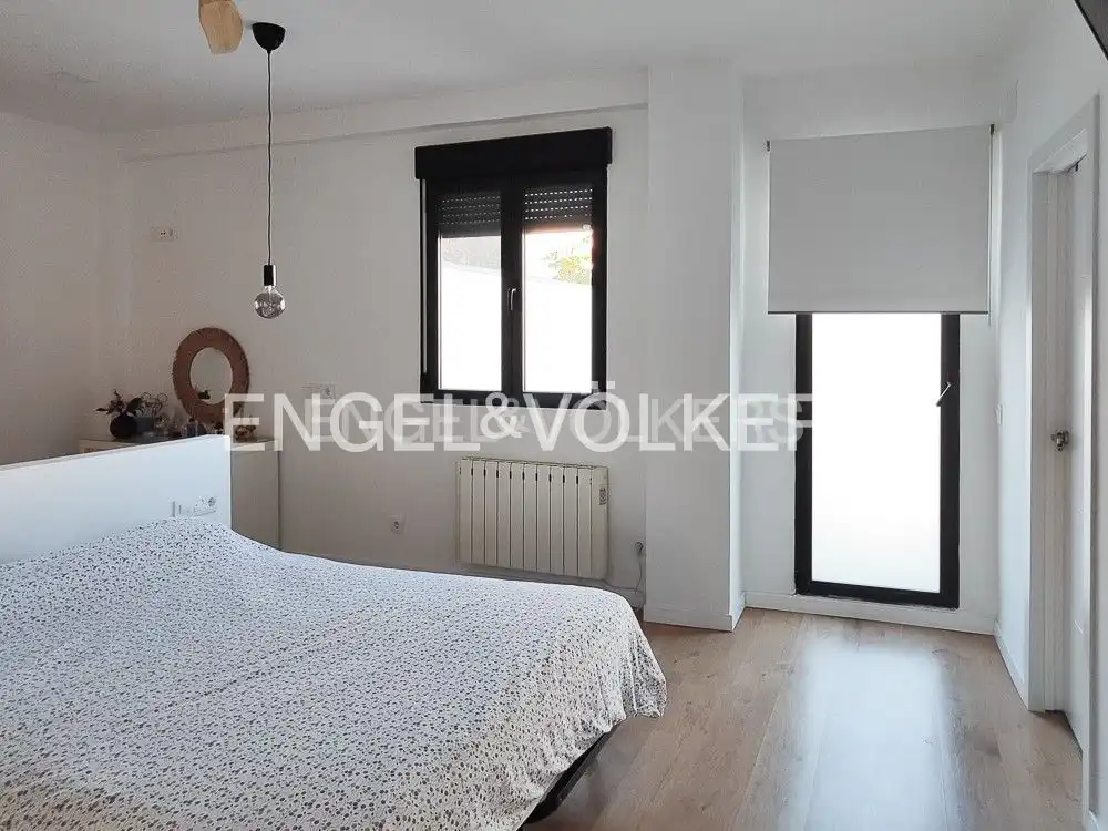 Bedroom of Houses for rent in Alfafar  with Air Conditioner, Heating and Private garden