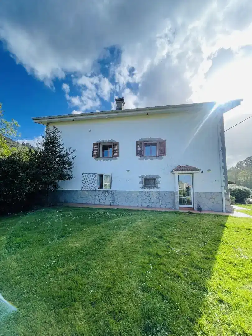 Vista exterior de Casa o chalet en venta en Castro-Urdiales con Balcón
