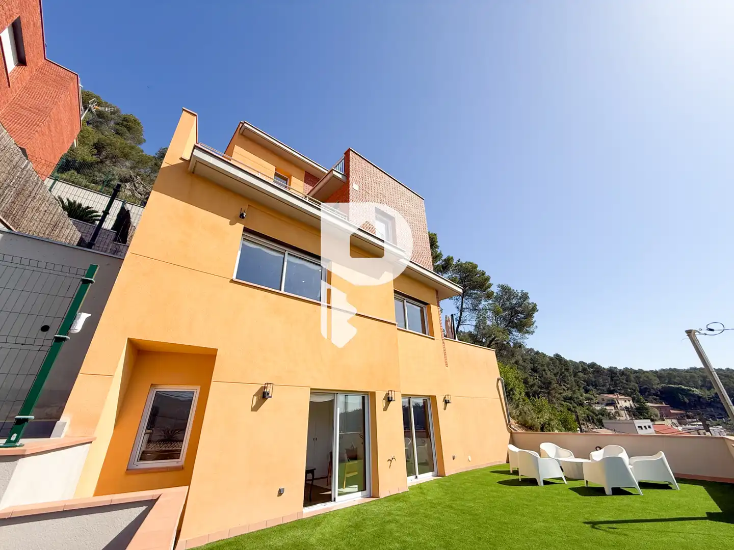 Vista exterior de Casa o chalet de alquiler en Vallirana con Aire acondicionado, Calefacción y Jardín privado