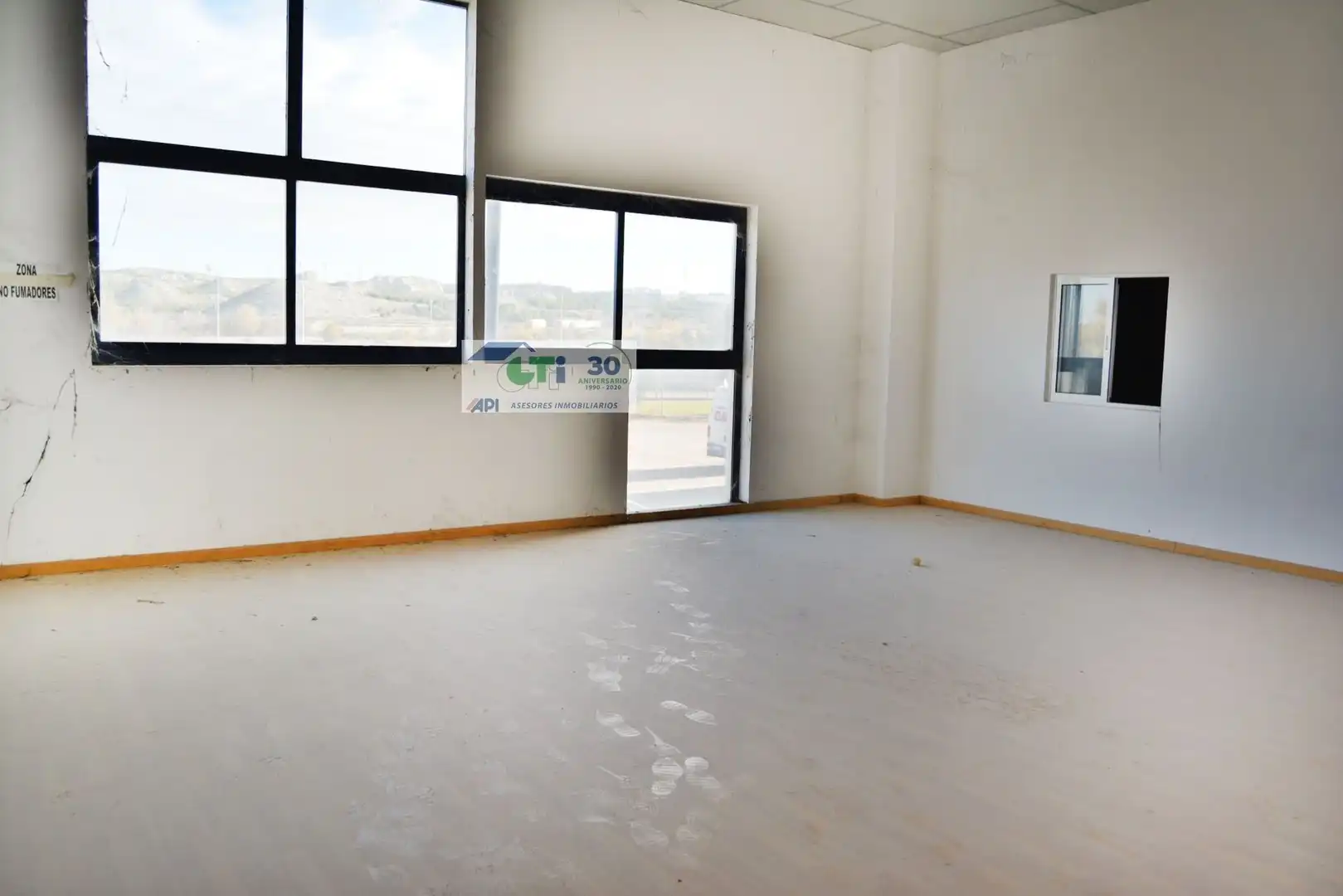 Industrial buildings for rent in La Puebla de Alfindén
