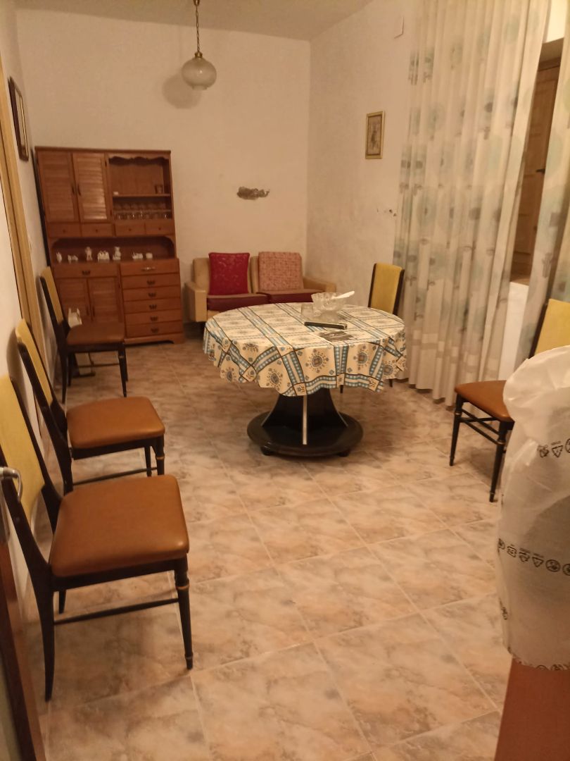 Menjador de Casa o xalet en venda en Guadalcázar amb Terrassa i Moblat
