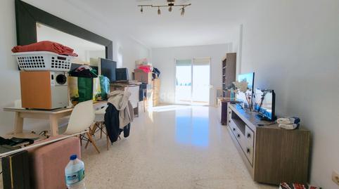 Foto 5 de Apartament en venda a Avenida Juan Luis Peralta, 38, Rancho Domingo - La Hacienda, Málaga