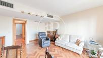 Living room of Flat for sale in  Madrid Capital  with Air Conditioner, Heating and Private garden