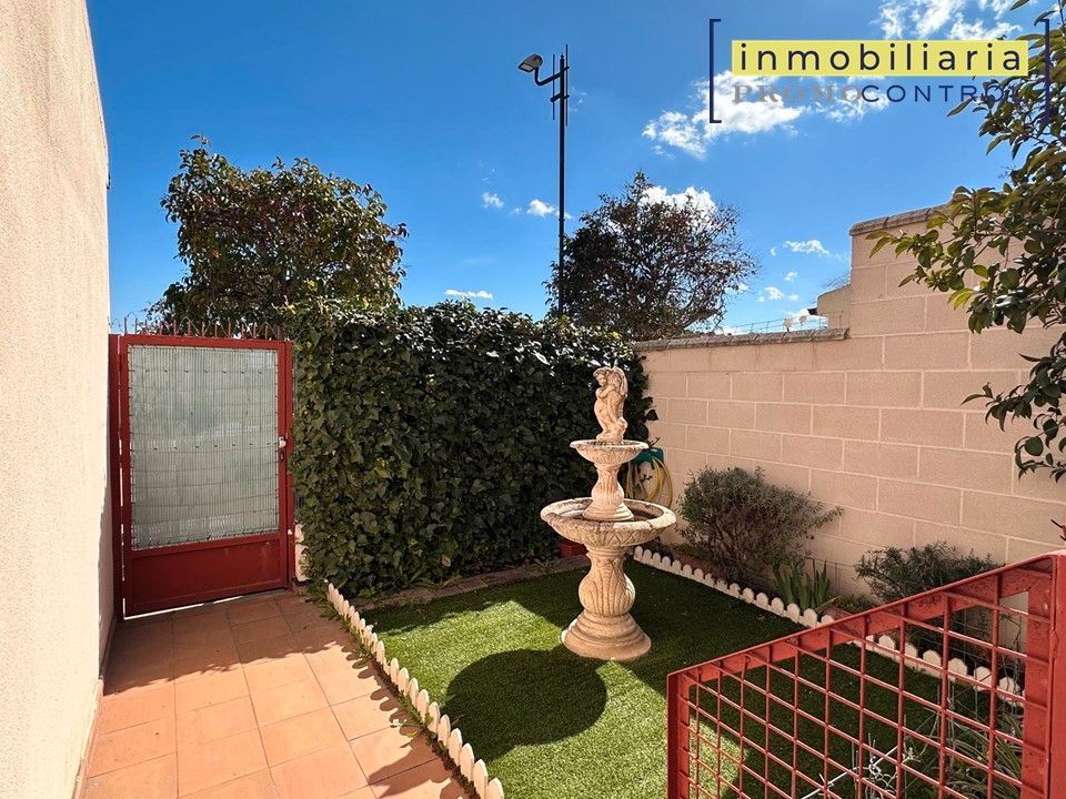 Garden of House or chalet for sale in Villanueva de Gállego  with Air Conditioner, Private garden and Terrace