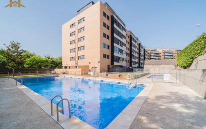 Swimming pool of Flat for sale in Valdemoro  with Air Conditioner, Heating and Storage room
