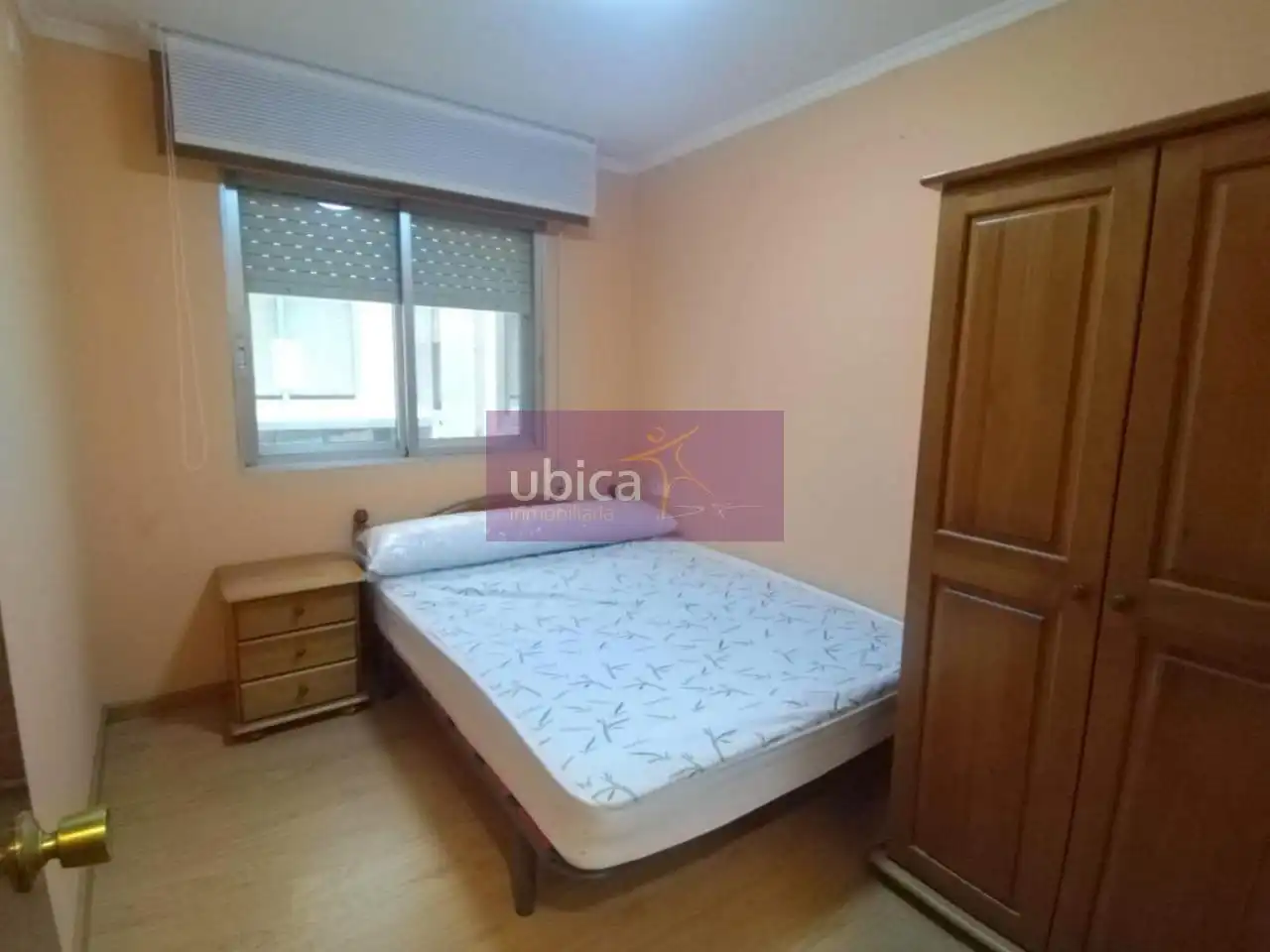 Habitación de Piso en venta en Vigo  con Trastero y Amueblado