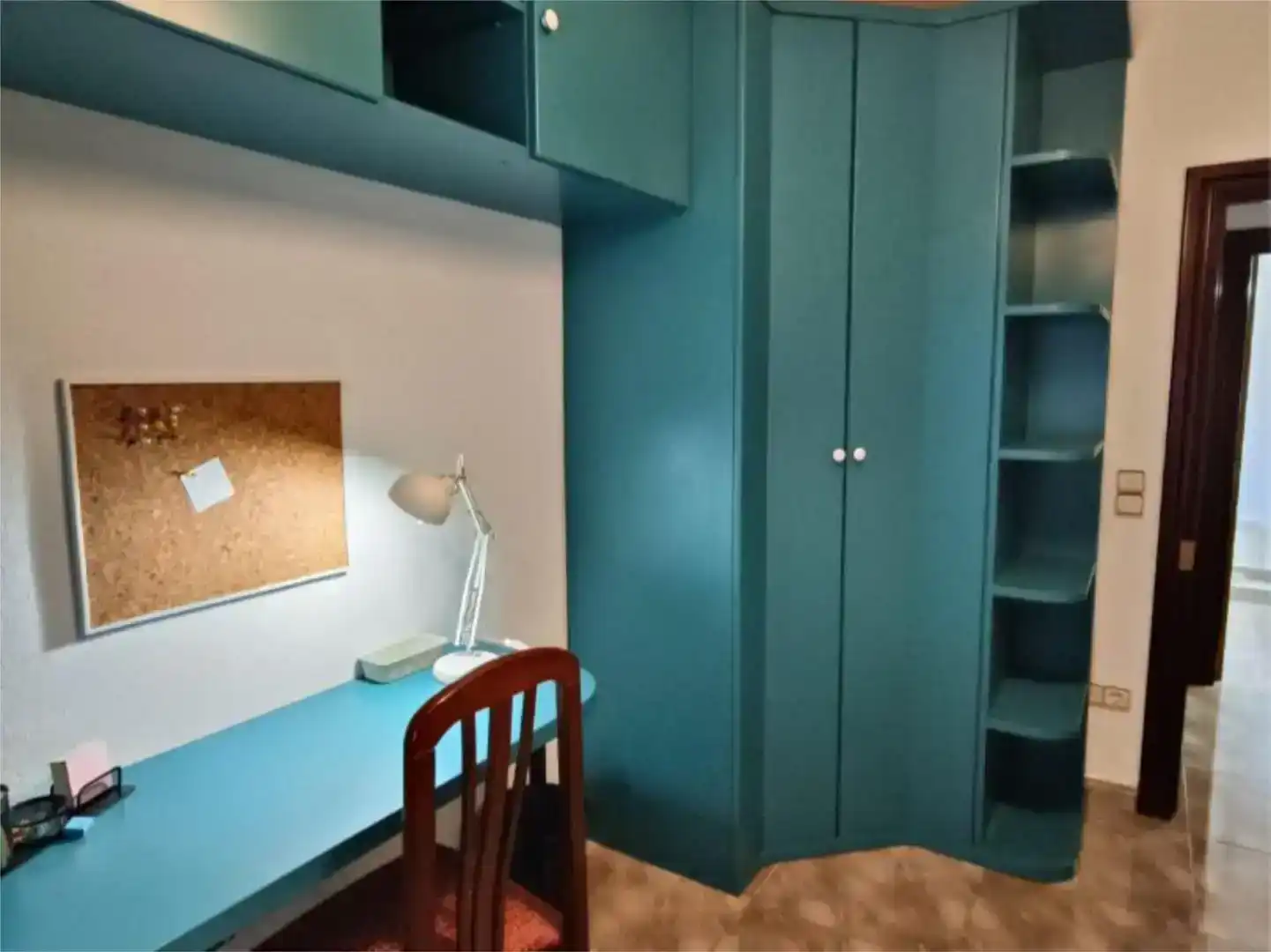 Schlafzimmer von Wohnung zur Miete in Zaragoza mit Möbliert, Ofen und Waschmaschine
