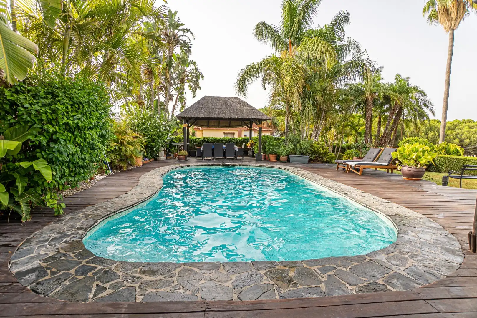 Casa amb piscina en venda a Avenida DEL MANANTIAL, imagen 3