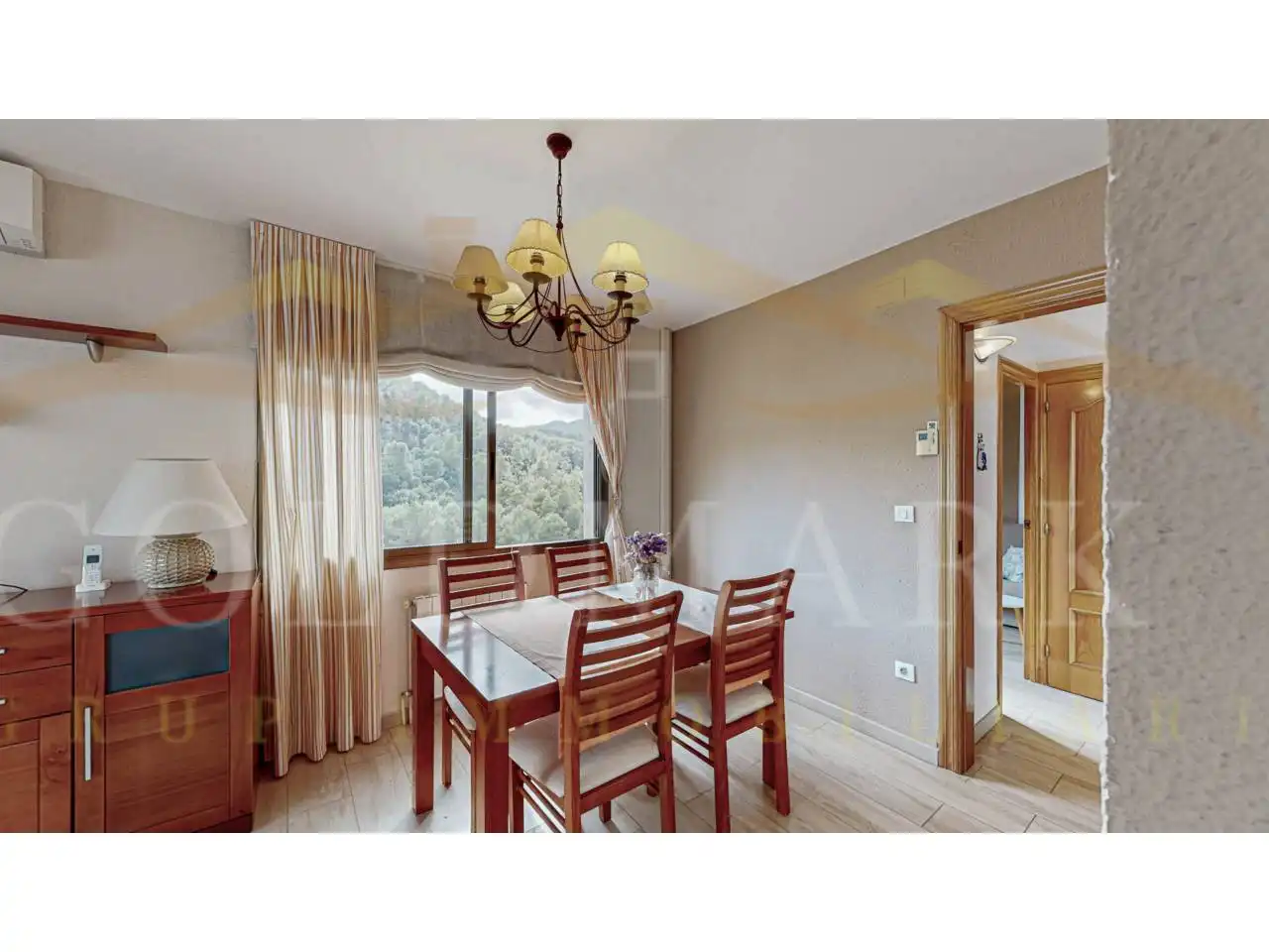 Comedor de Casa o chalet en venta en Corbera de Llobregat con Aire acondicionado, Calefacción y Jardín privado