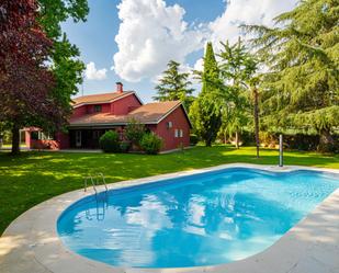 Swimming pool of House or chalet to rent in Boadilla del Monte  with Terrace and Swimming Pool