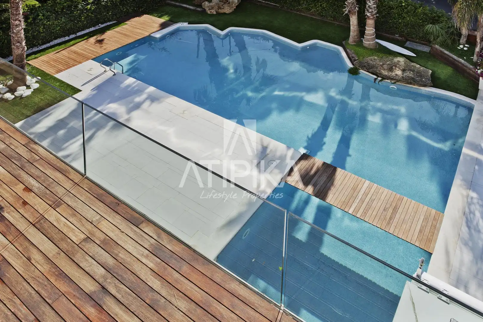 Piscina de Casa o chalet en venta en Castelldefels con Aire acondicionado, Calefacción y Trastero