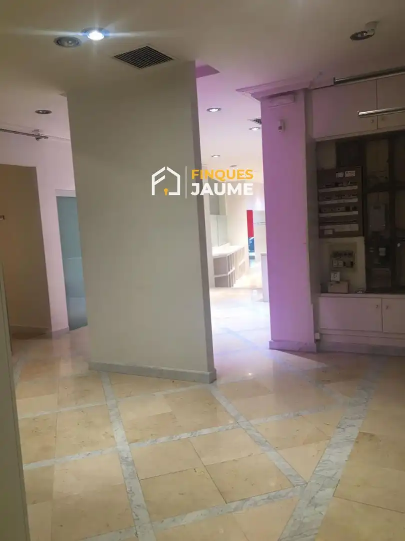 Business premises for sale in Alcade Rovira Roure, imagen 5