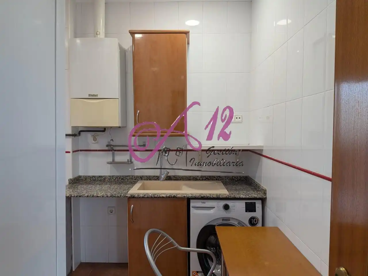 Küche von Wohnung zur Miete in Valencia mit Klimaanlage, Terrasse und Abstellraum