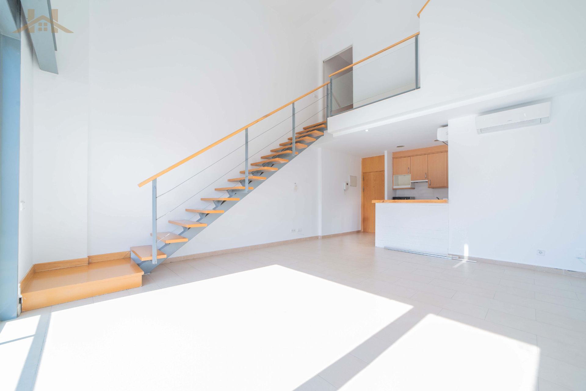 Duplex for sale in Alcorcón  with Air Conditioner, Terrace and Storage room