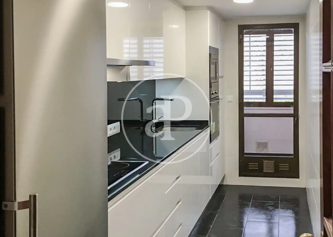 Kitchen of Flat for sale in Madrid  with Air Conditioner, Heating and Private garden