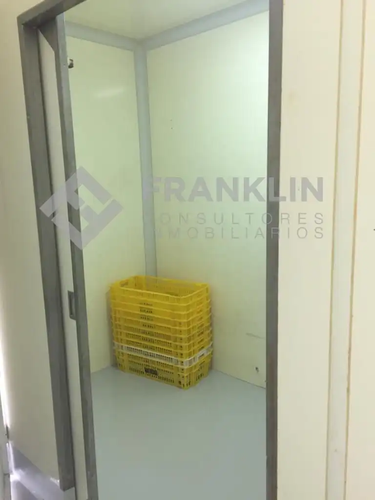 Business premises to rent in Carrer de Salvador Seguí - El Noi del Sucre 81, imagen 10