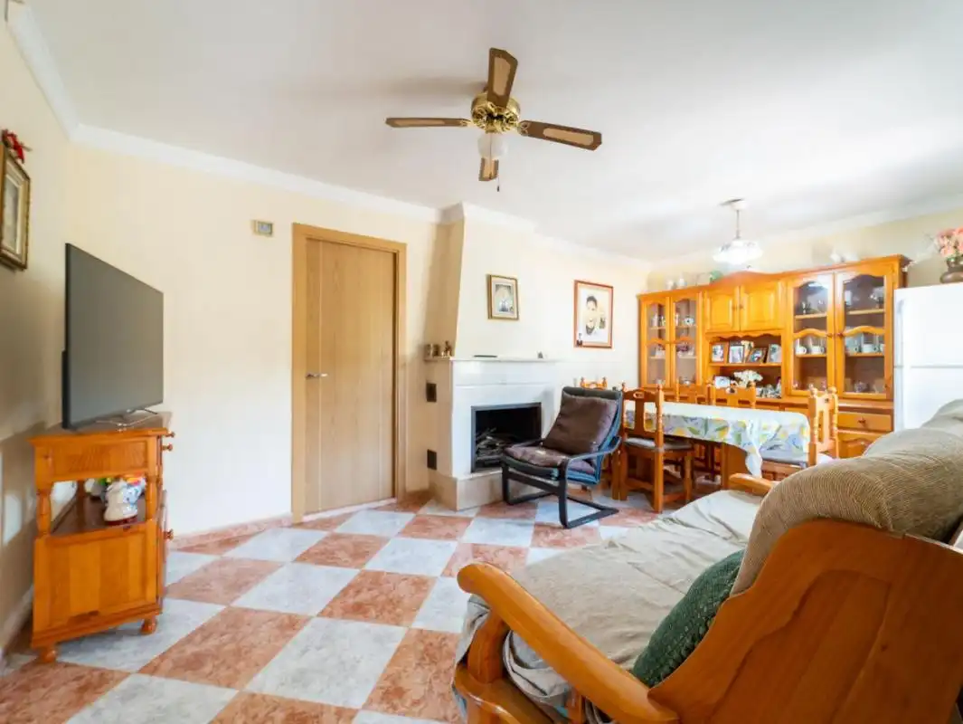 Sala d'estar de Casa o xalet en venda en Almogía amb Aire condicionat, Calefacció i Jardí privat