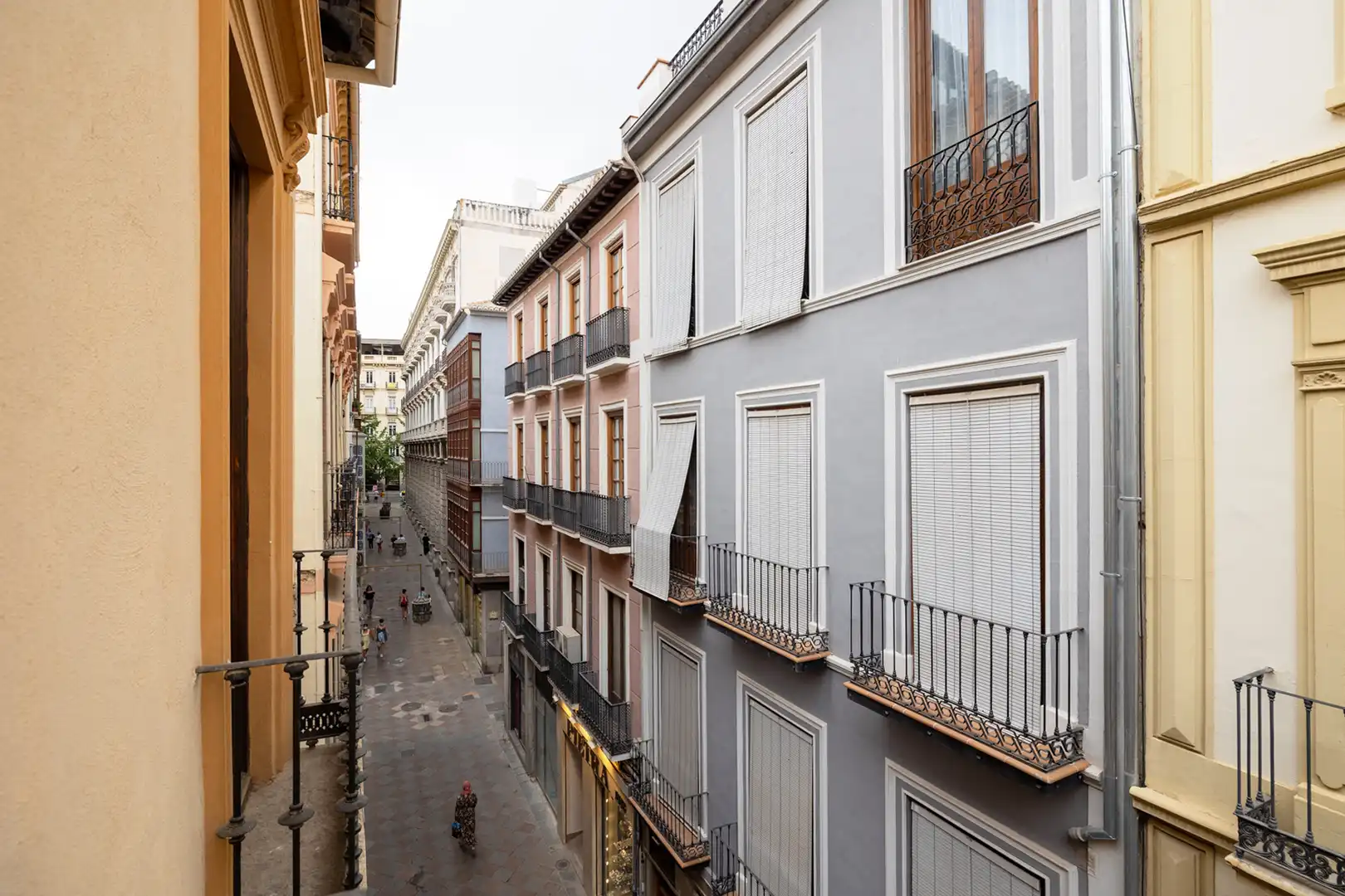 Exterior view of Flat for rent in Granada  with Air Conditioner, Heating and Parquet flooring