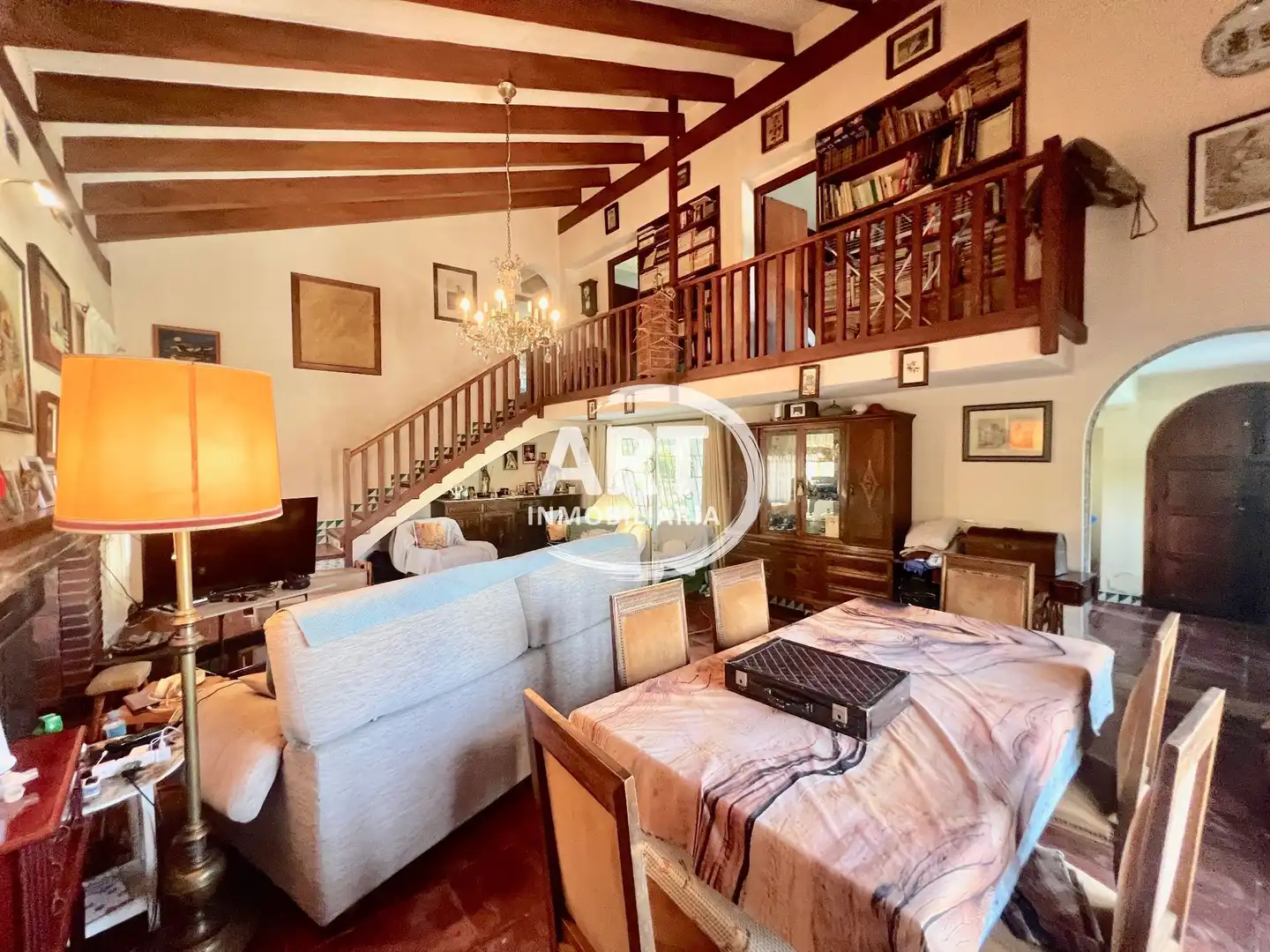 Sala de estar de Casa o chalet en venta en L'Eliana con Aire acondicionado, Calefacción y Jardín privado
