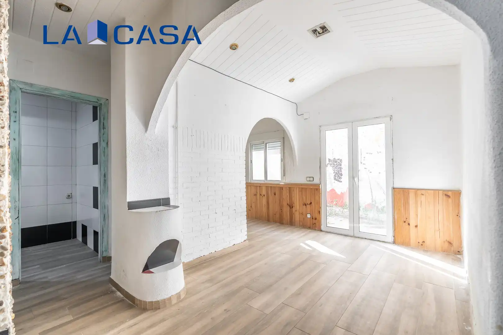 Außenansicht von Wohnung zum Verkauf in Madrid mit Terrasse