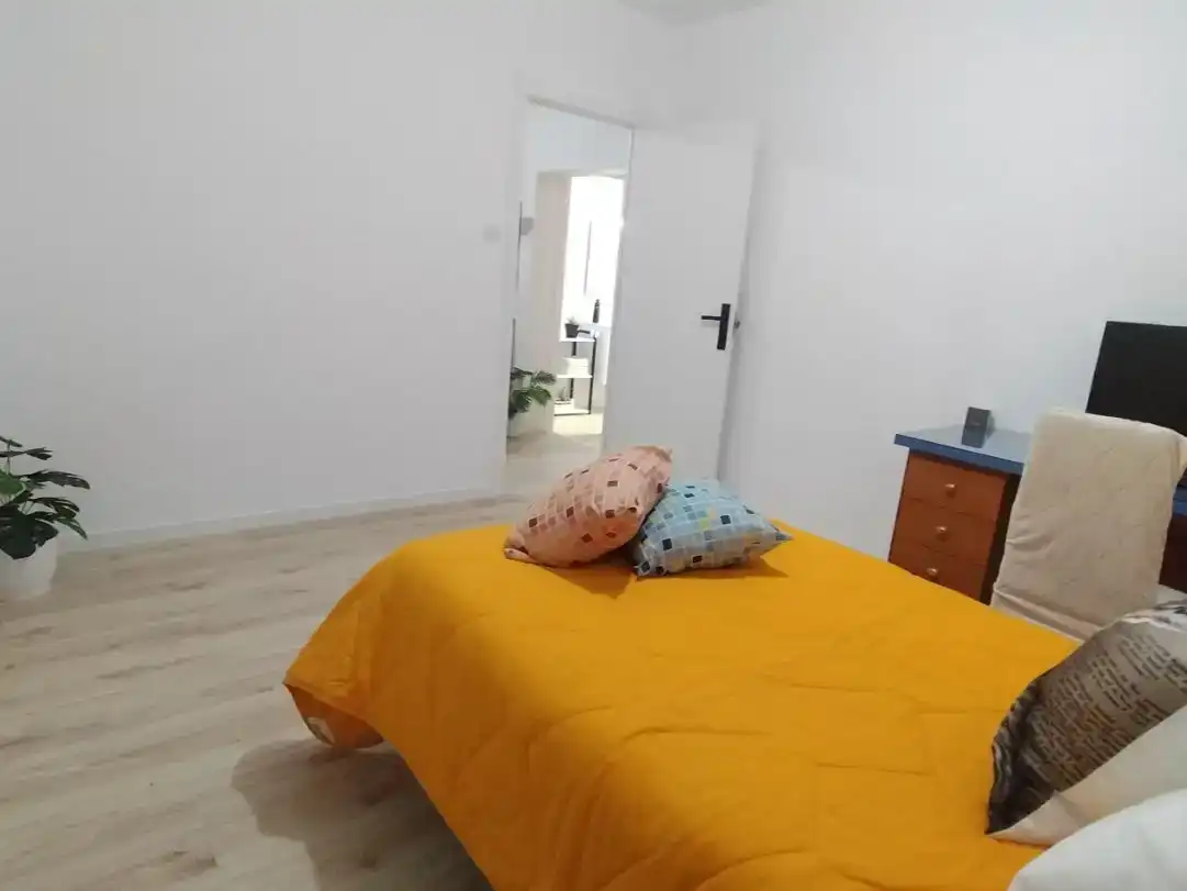 Dormitori de Casa o xalet en venda en La Zubia Ciudad