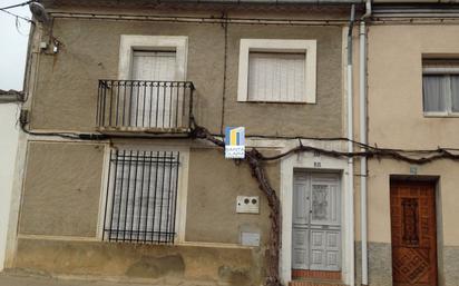Vista exterior de Casa o xalet en venda en Corrales del Vino amb Balcó