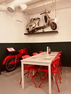 Local comercial en traspàs a Molins de Rei, imagen 2