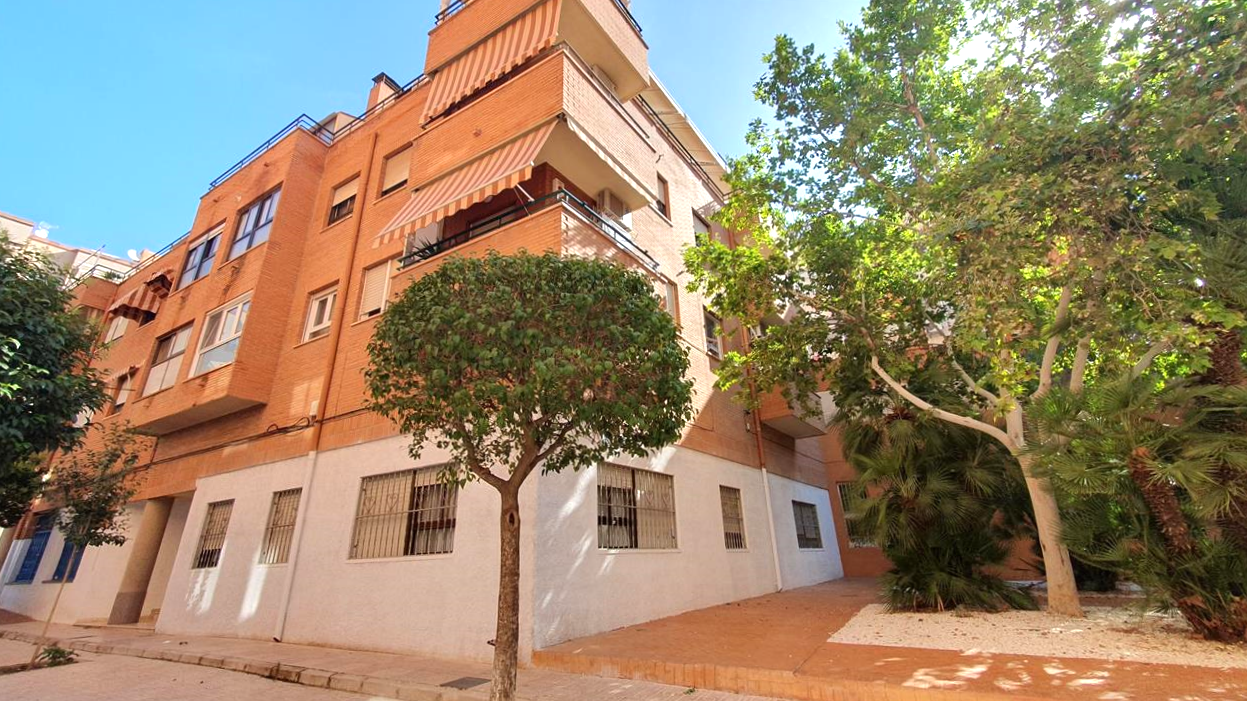 Vista exterior de Apartament en venda en Elda