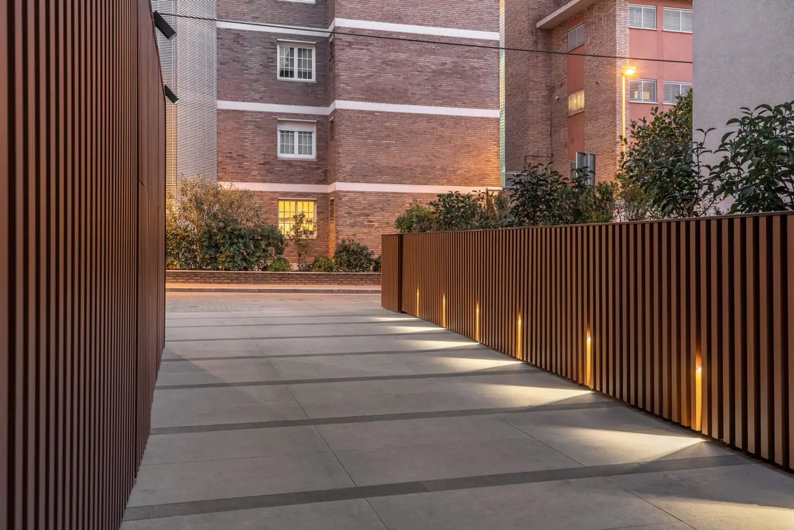 Terrasse von Gebäude zur Miete in Barcelona mit Alarm