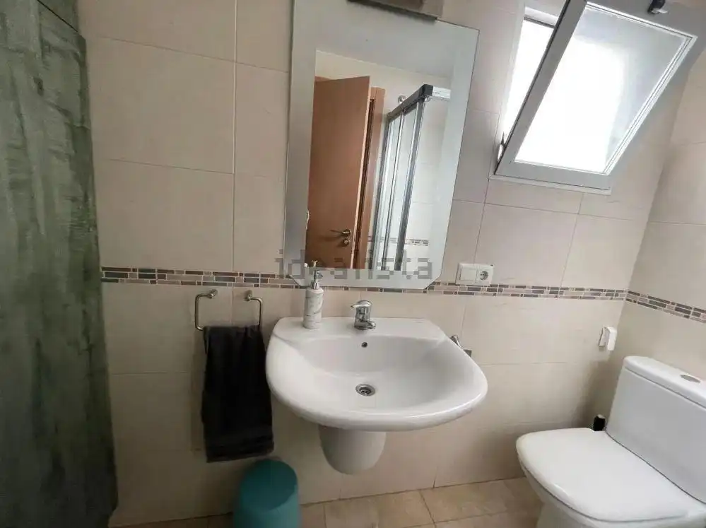 Bany de Apartament de lloguer en Moncofa amb Terrassa, Moblat i Balcó