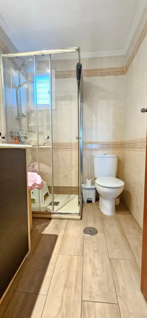Baño de Piso en venta en Dos Hermanas con Aire acondicionado, Calefacción y Terraza