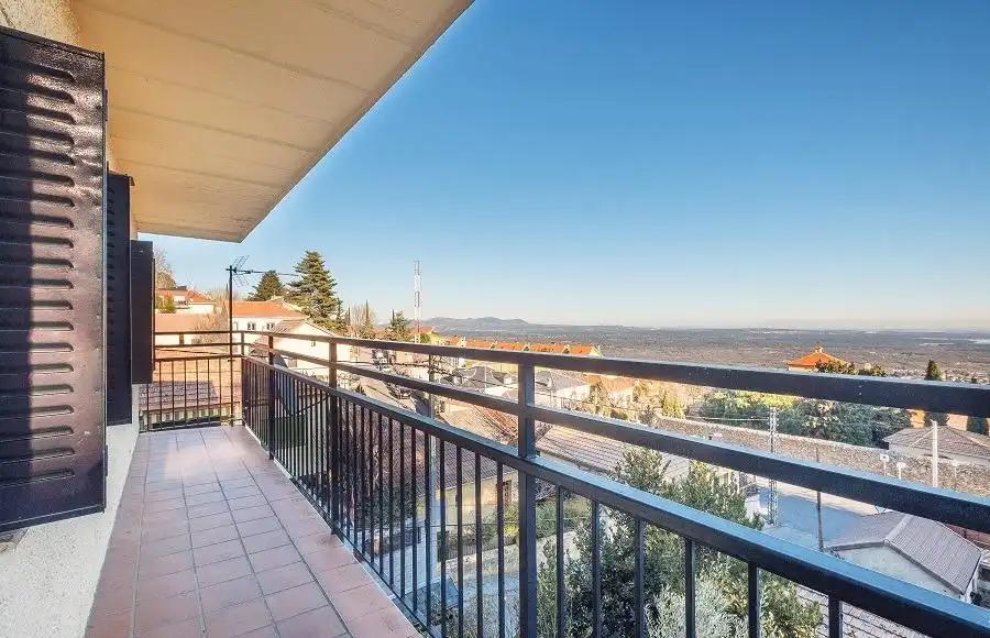 Terraza de Casa o chalet en venta en San Lorenzo de El Escorial con Calefacción, Jardín privado y Terraza