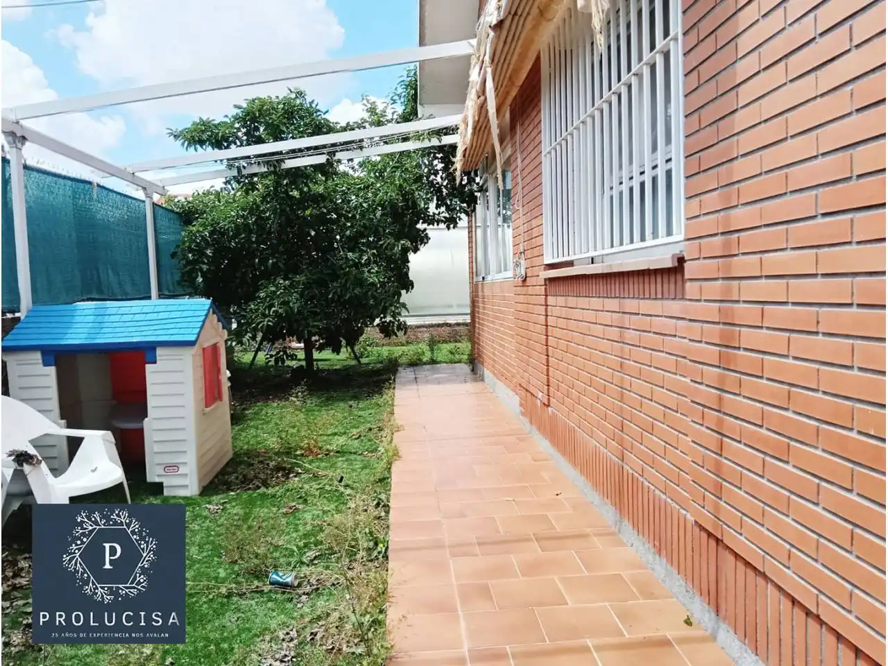 Jardín de Casa o chalet en venta en Serranillos del Valle con Calefacción, Terraza y Piscina