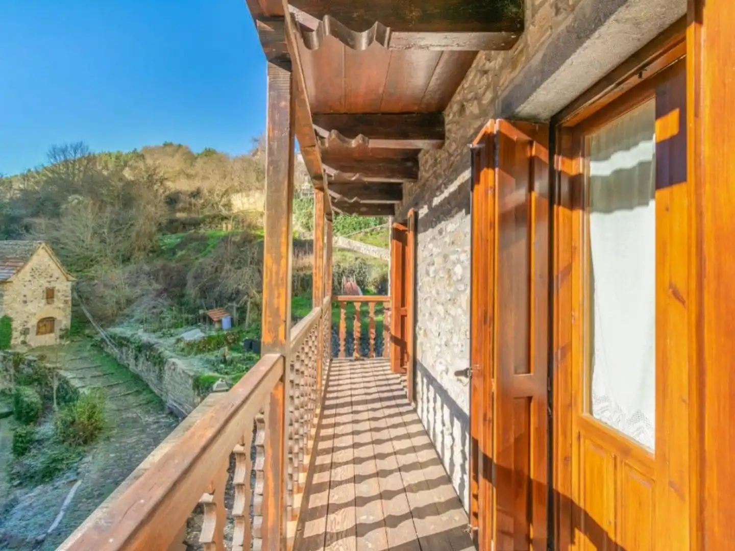 Balcony of Country homes for sale in Uztárroz / Uztarroze