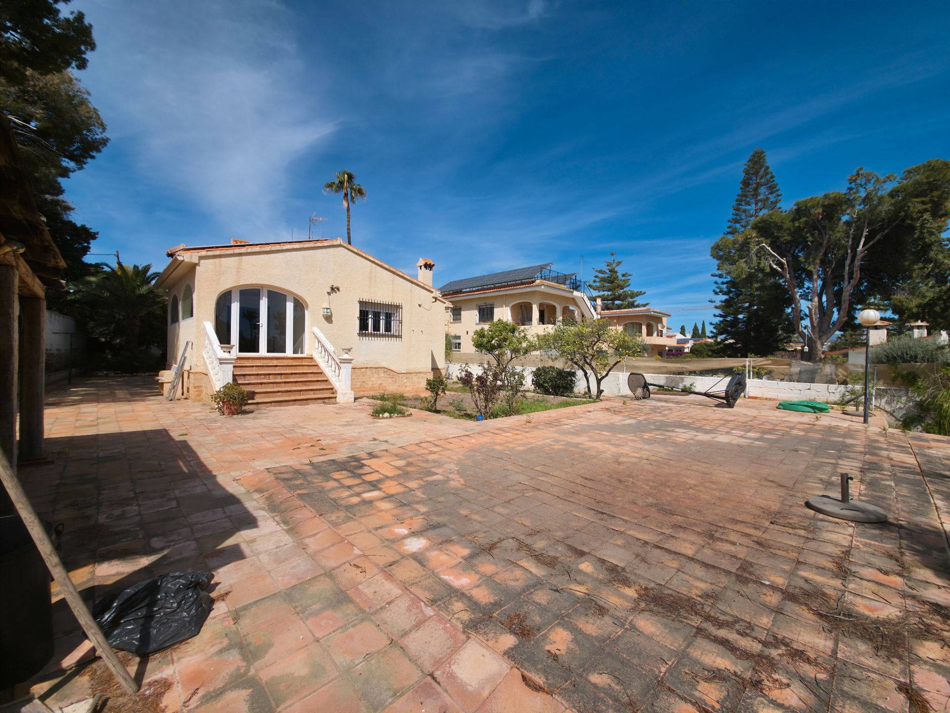 Vista exterior de Casa o xalet en venda en Sant Joan d'Alacant amb Aire condicionat, Calefacció i Jardí privat