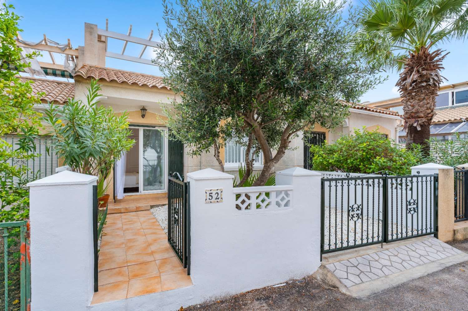 Jardí de Casa o xalet en venda en Orihuela amb Aire condicionat, Traster i Piscina