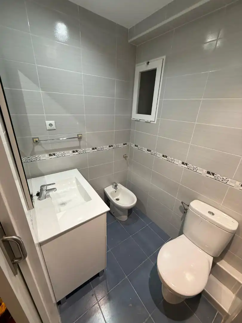 Baño de Piso de alquiler en Talavera de la Reina con Amueblado