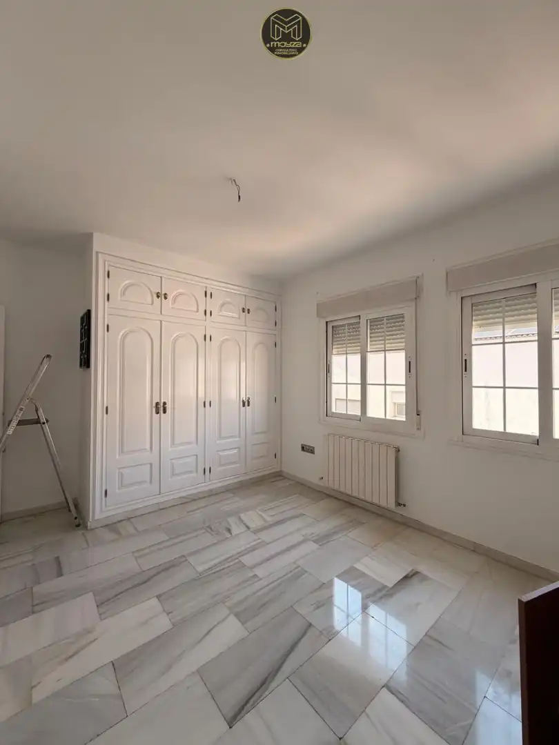 Casa amb terrassa en venda a Renfe - Bulevar 1ª y 2ª Fase, imagen 7