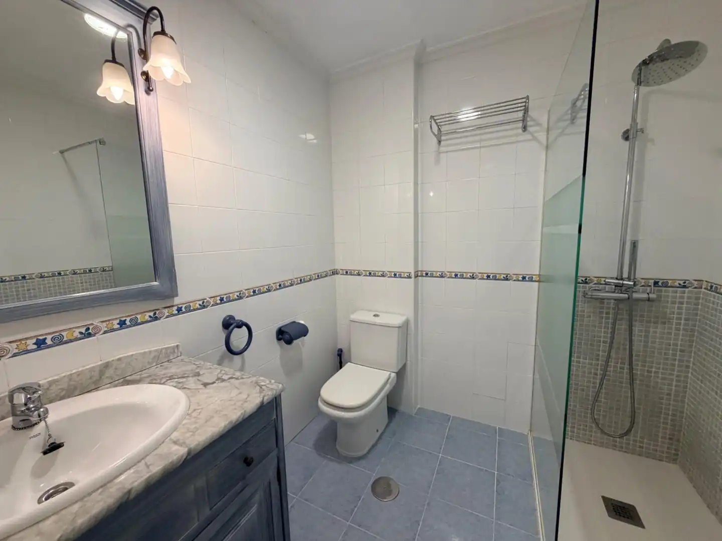 Bathroom of Detached homes for rent in Elche / Elx  with Air Conditioner, Heating and Private garden