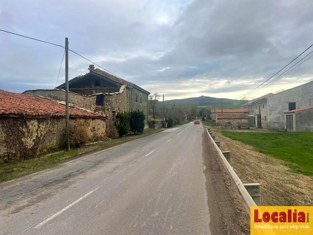Exterior view of Houses for sale in Torrelavega   with Private garden and Storage room