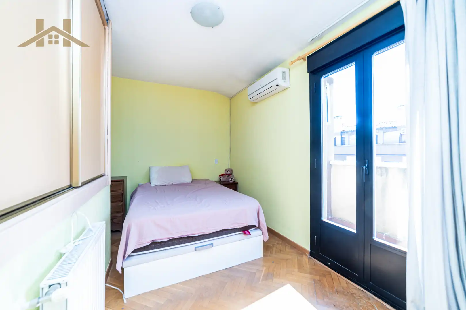 Bedroom of Flat for sale in Pinto  with Air Conditioner, Heating and Terrace