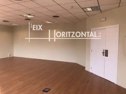 Office for rent in Sabadell  with Air Conditioner, Heating and Internet