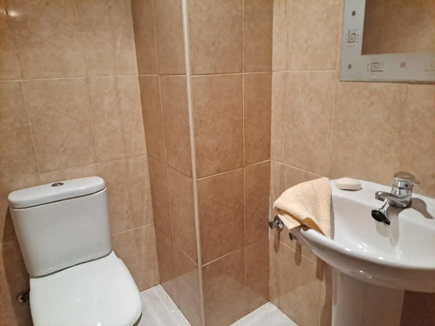 Bany de Pis en venda en Castellón de la Plana / Castelló de la Plana amb Terrassa