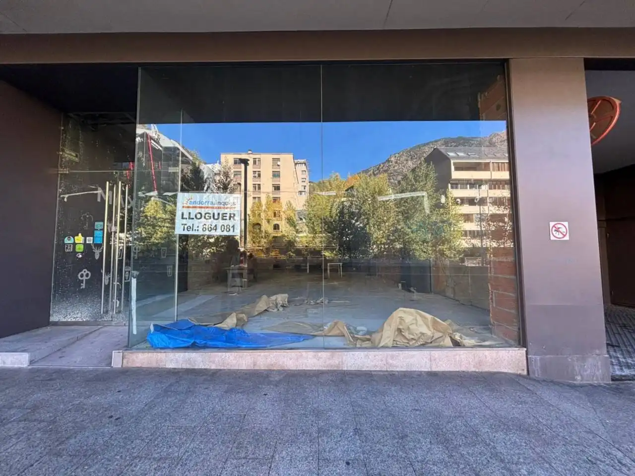Locale commerciale in affitto a Calle Avinguda Esteve albert- IlaI-IX-B local B2, imagen 10