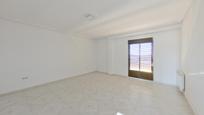 Living room of Flat for sale in Herencia  with Terrace