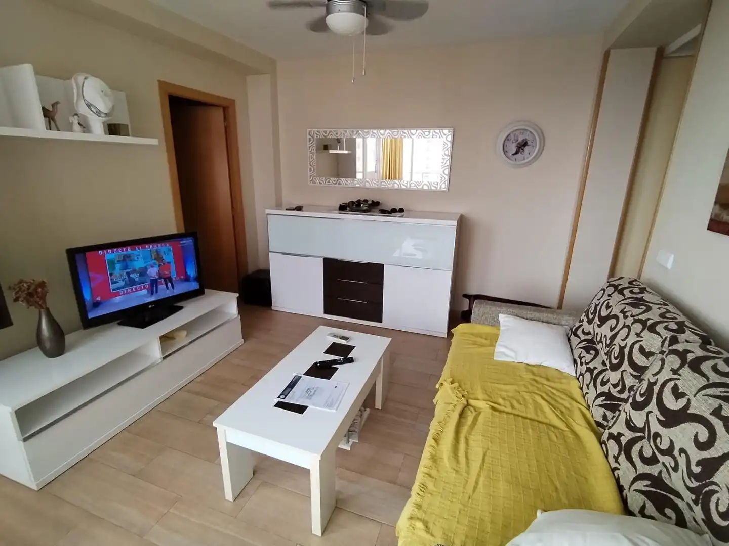Living room of Apartments for sale in Benidorm  with Air Conditioner, Private garden and Storage room