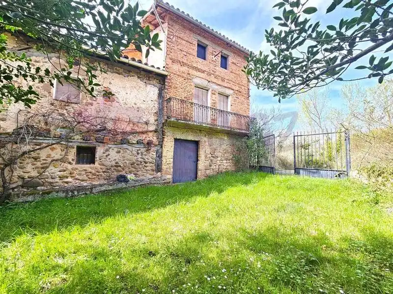 Exterior view of Houses for sale in Santa Coloma  with Private garden, Terrace and Balcony