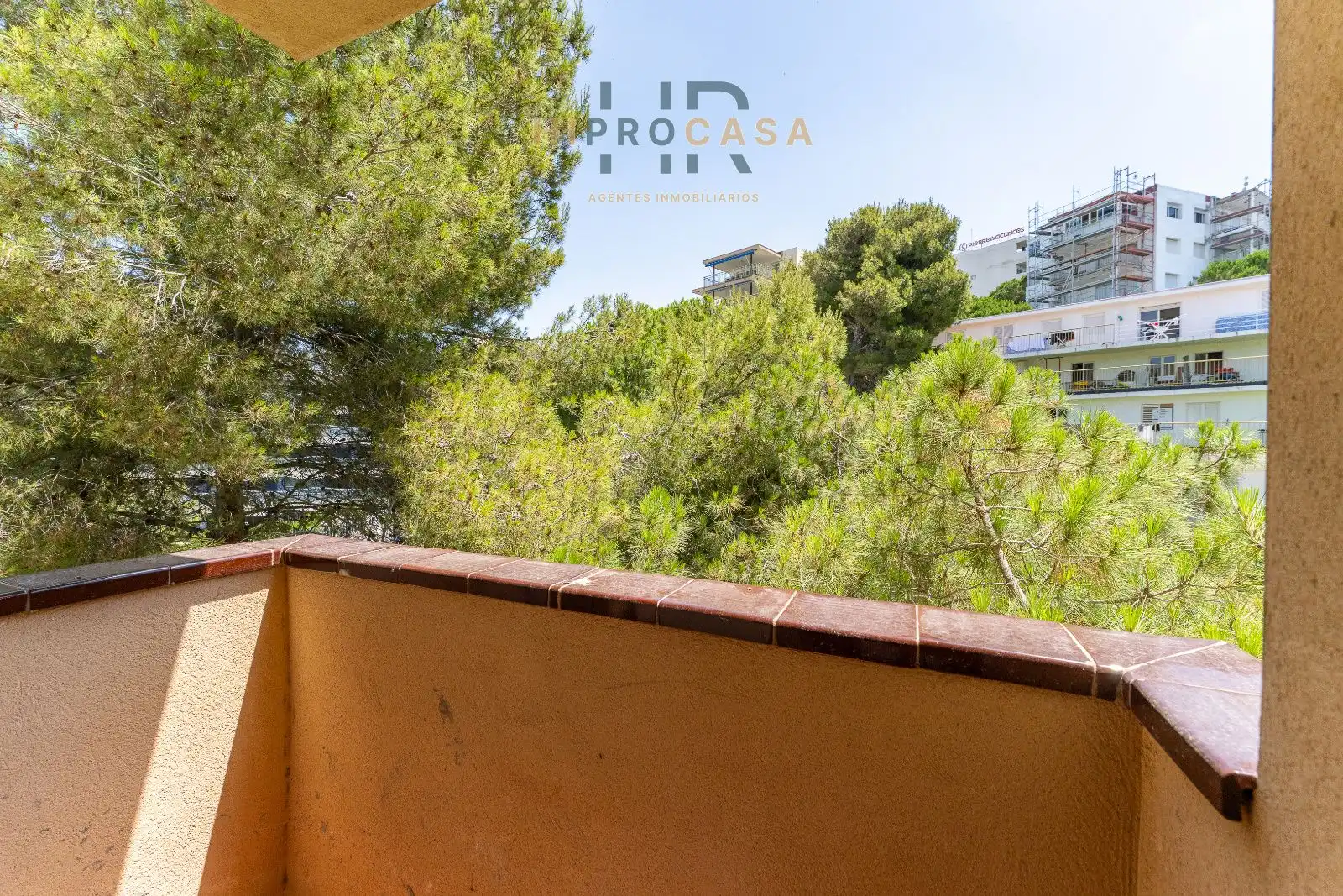 Jardín de Piso en venta en Población de Arroyo con Terraza y Amueblado