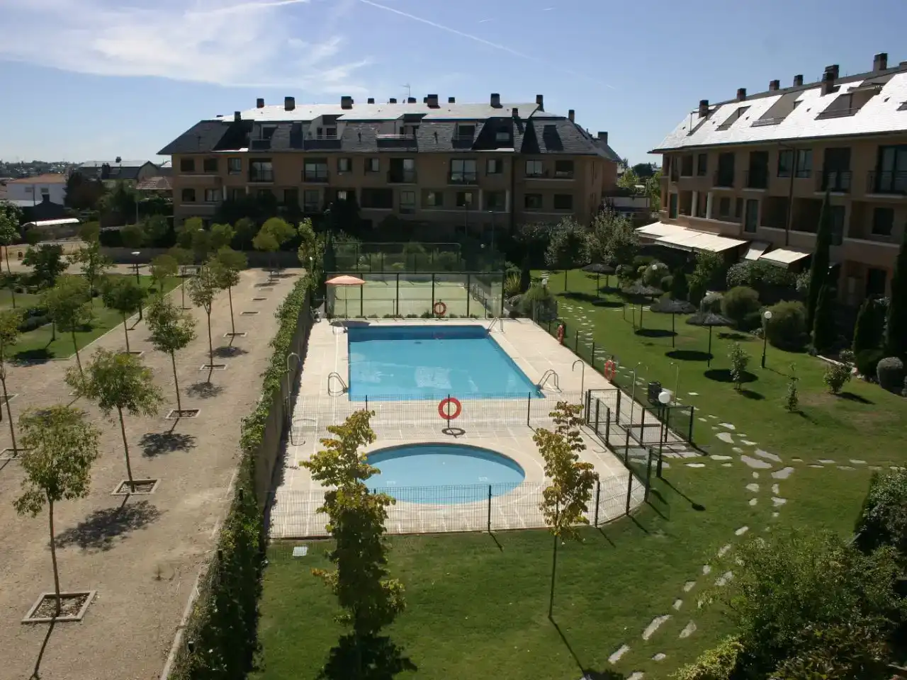 Piscina de Pis de lloguer en Pozuelo de Alarcón amb Aire condicionat, Piscina i Balcó