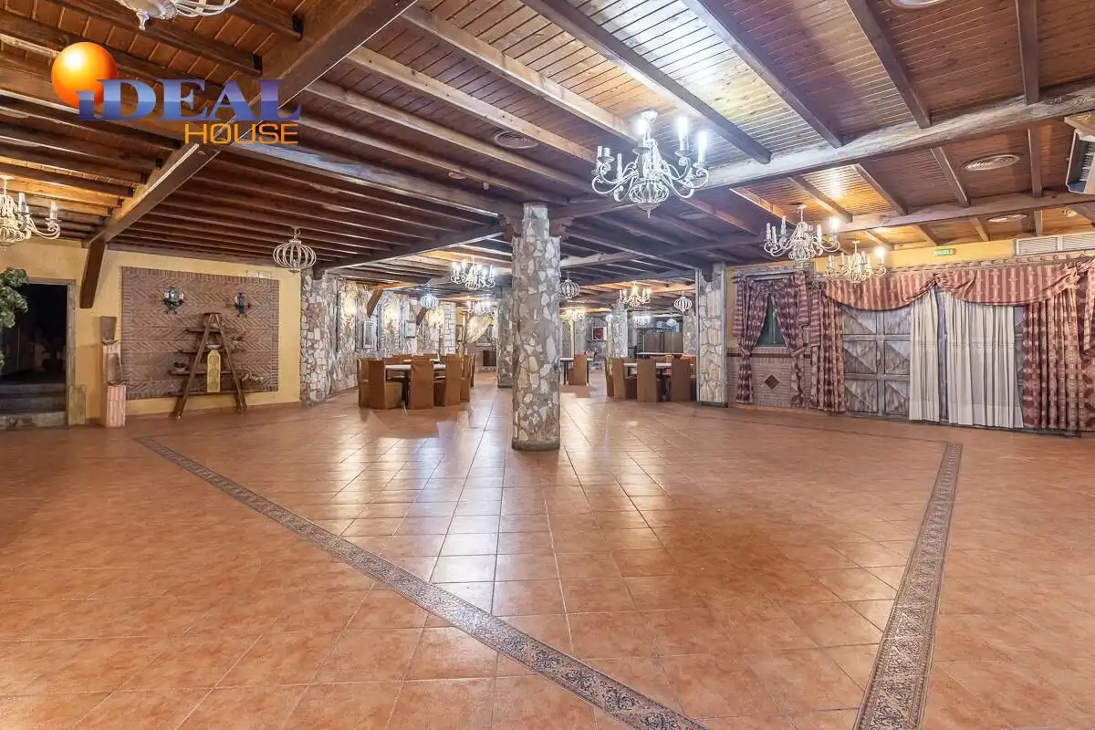 Local comercial en venda a Pinos Genil, imagen 17